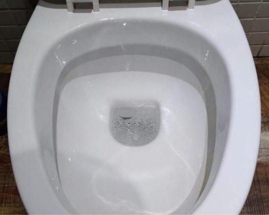 toilet cleaning after, part of end of lease cleaning service